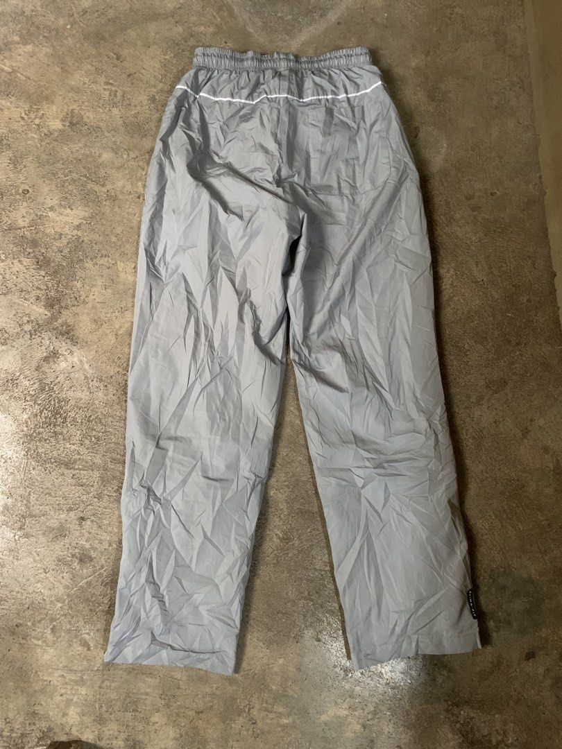 Nike vintage track pants (Category: Swim Trunks & Board Shorts) located in Manila. Submitted by makaluma022 (Listing ID 1471158993, Image 3). Description: Excellent condition Size small to medium.