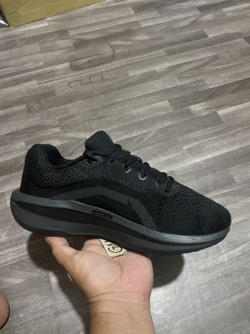 Nike Winflo 11 (Category: Sneakers) located in Cebu City. Submitted by freemoon.b85e0c (Listing ID 1471276548, Image 2). Description: Nike Winflo 11 Legit/Slightly used Size 7.5 us/6.5 uk/40.5 euro/25.5 cm Price 2200 plus sf Good condition.