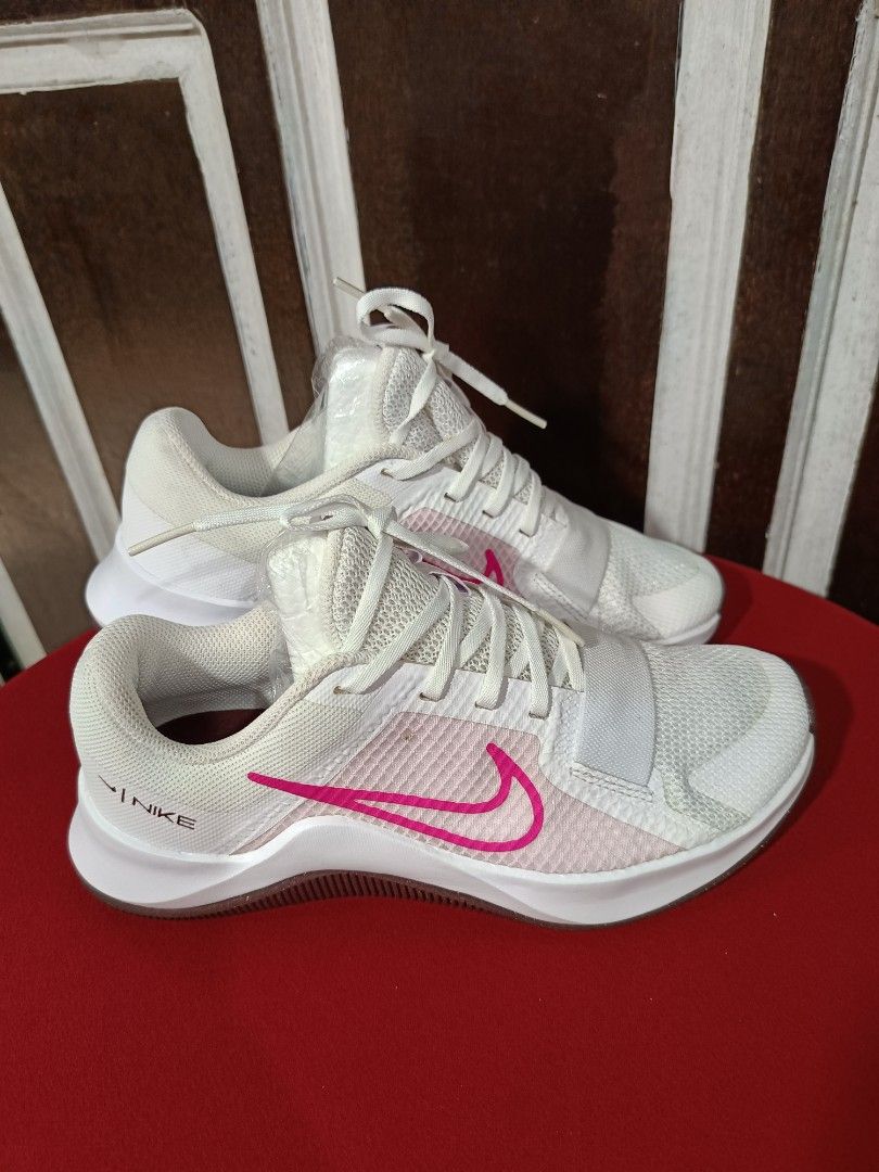 Nike Women's MC Trainer 2 (Category: Sneakers) located in Baguio. Submitted by segunda_classic (Listing ID 1471168510, Image 1). Description: Women's Workout Shoes N_k_ Women's MC Trainer 2 White/Pink Sz 7US/24cm insole Brandnew. No box lang Padala from overseas 🅿️2850.