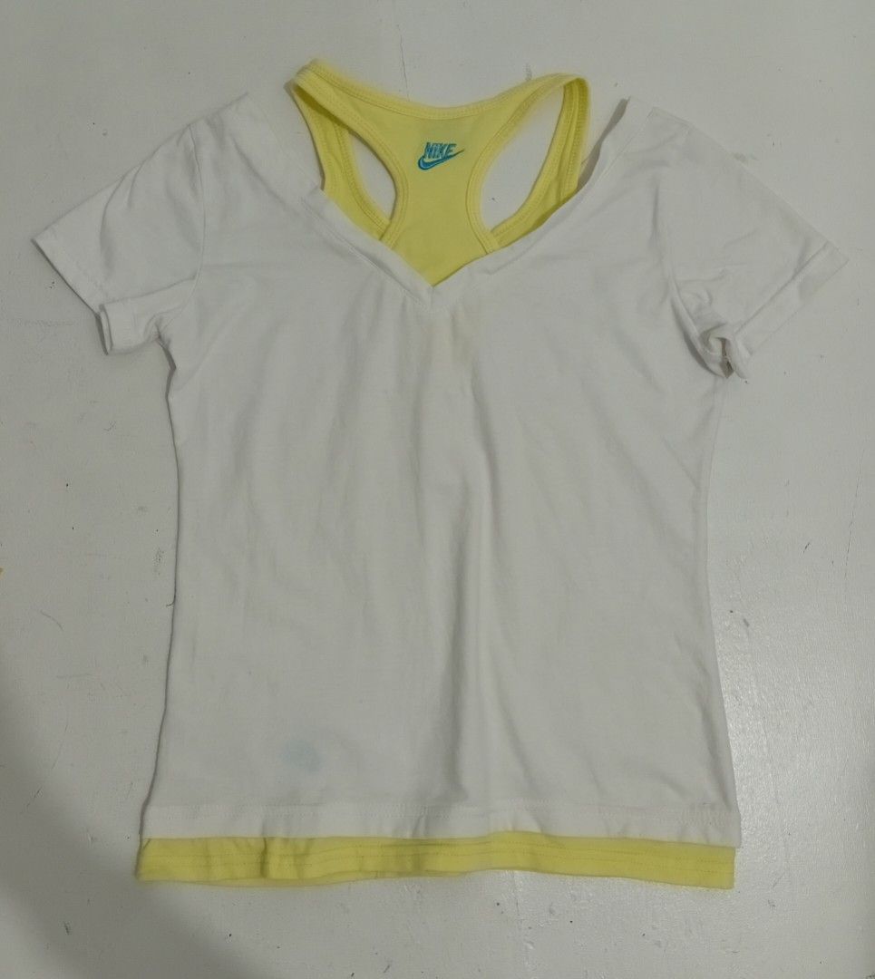 Nike Womens tops (Category: Activewear) located in Manila. Submitted by eriiicaspage (Listing ID 1471134073, Image 2). Description: PreOwned lightly Used Nike Womens Tops White Medium Sign of Used Good Condition 8.9/10 .