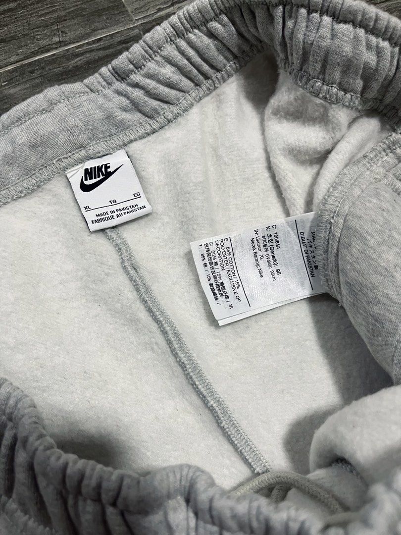 Nike x Stussy Sweatpants SS24 (Authentic) (Category: Joggers) located in Manila. Submitted by fresh2def (Listing ID 1471142270, Image 3). Description: Nike x Stussy Sweatpants SS24 (Authentic) Size XL | Like New Very small pinhole back part (unnoticeable) ₱4,500.