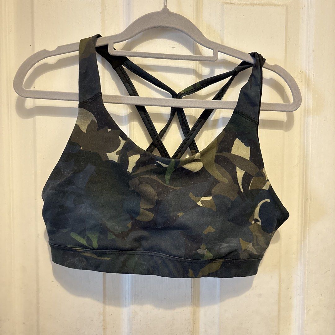 Old Navy Sports Bra (Category: Activewear) located in Baliuag. Submitted by gilpiece (Listing ID 1471163387, Image 1). Description: Old Navy S-M.