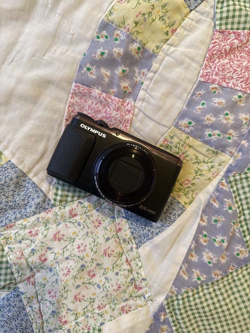 Olympus Stylus SH-60 Digital Camera with Box (Category: Cameras) located in Manila. Submitted by kentzust (Listing ID 1471277333, Image 2). Description: Olympus Stylus SH-60 🏷️ 13k PHP (negotiable) ⭒ 16 MP ⭒ 24x optical zoom ⭒ full hd max movie resolution ⭒ 9/10 body costmetics ⭒ no functional issues 💌 inclusions - camera - battery - original charging block & cable - original case & strap - manuals - original box (flawed) MOP: gcash, cash(if me