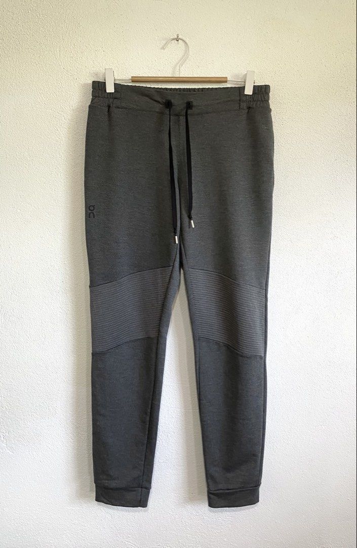 On Cloud Running Technical Sweat Pants / Joggers (Category: Joggers) located in Goa. Submitted by dandd_thrift_goods (Listing ID 1471162807, Image 1). Description: .