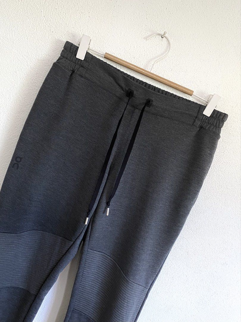 On Cloud Running Technical Sweat Pants / Joggers (Category: Joggers) located in Goa. Submitted by dandd_thrift_goods (Listing ID 1471162807, Image 3). Description: .