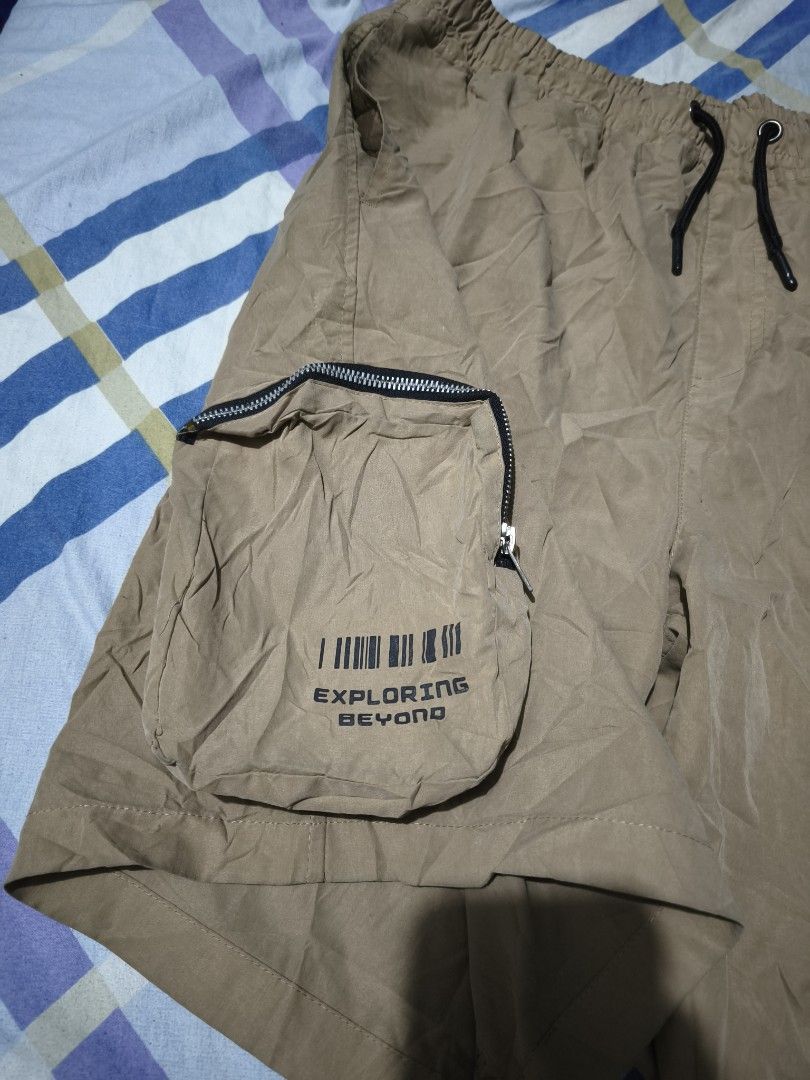 Outdoor Khaki utility multi pocket short (Category: Shorts) located in Binangonan. Submitted by uhwhynot (Listing ID 1471265271, Image 2). Description: .