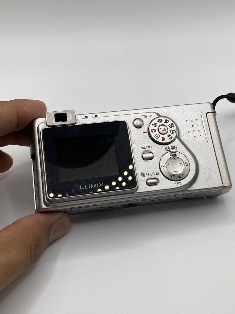 Panasonic Lumix DMC-FX1 (Category: Cameras) located in General Natividad. Submitted by lootsnijay (Listing ID 1471129140, Image 2). Description: Panasonic Lumix DMC-FX1 Inclusion/s: Battery & charger Cosmetic: 9/10 Issue/s: Can start but keeps getting the “system error” on screen (needs a repair in my opinion). No sample photos available 📍NUEVA ECIJA +shipping fee -Color may vary due to lighting. -Feel free to ask questions or photos..