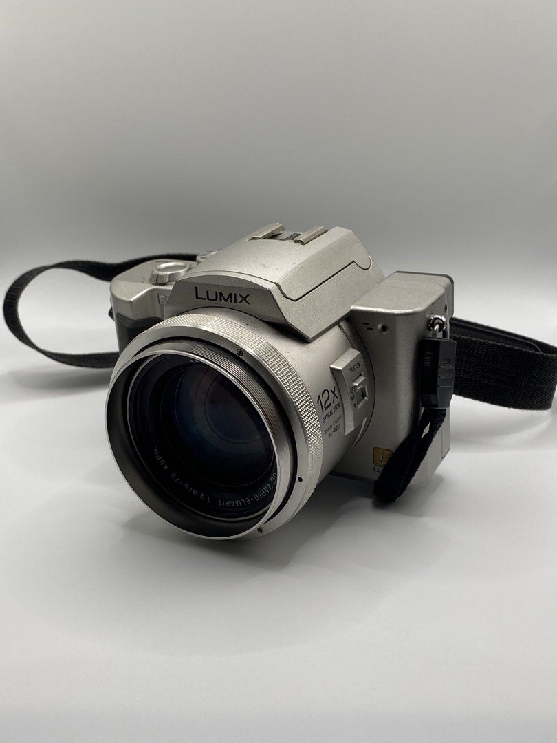 Panasonic Lumix DMC-FZ10 (Category: Cameras) located in General Natividad. Submitted by lootsnijay (Listing ID 1471132344, Image 1). Description: Panasonic Lumix DMC-FZ10 Inclusion/s: Battery & charger Cosmetic: 8.5/10 (few wear on the sides) Issue/s: LCD burn (does not affect the output) 📍NUEVA ECIJA +shipping fee -Color may vary due to lighting. -Feel free to ask questions or photos..