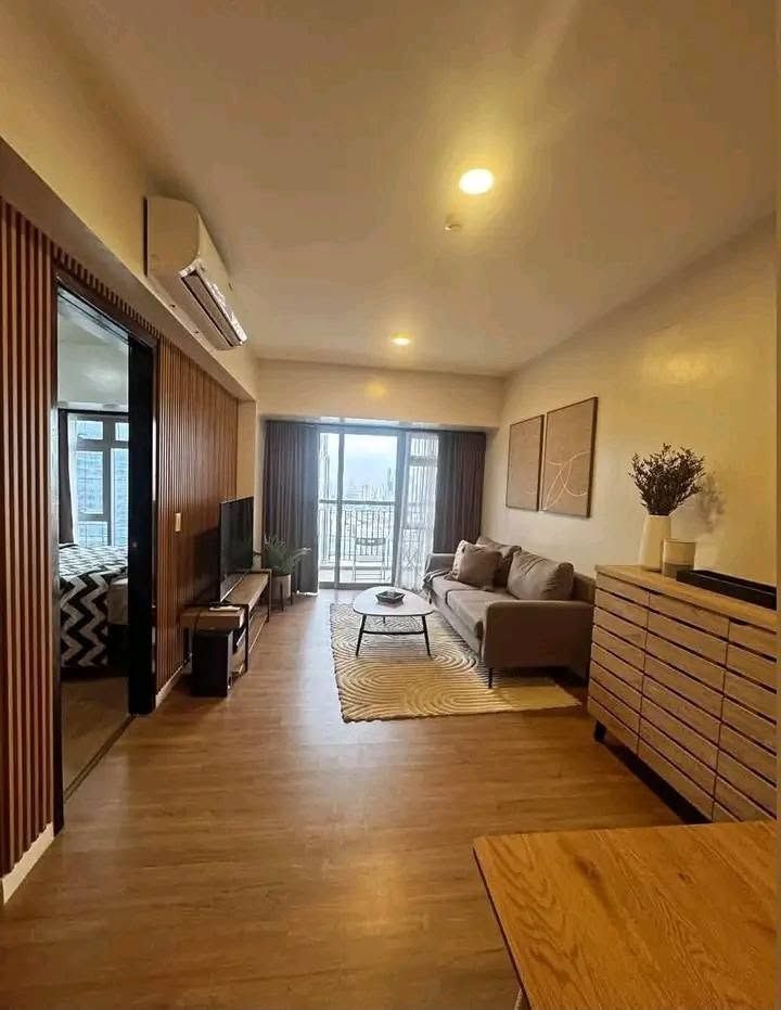 Park Triangle, BGC 1BR 85K (Category: Apartments & Condos) located in Caloocan City. Submitted by aysalpha01 (Listing ID 1471175110, Image 1). Description: 1BR WITH BALCONY 1 T&B FULLY FURNISHED 60SQM PET FRIENDLY PREFERABLY 1 YEAR ADVANCE, 2 MONTHS SECURITY DEPOSIT 85,000/MONTH.