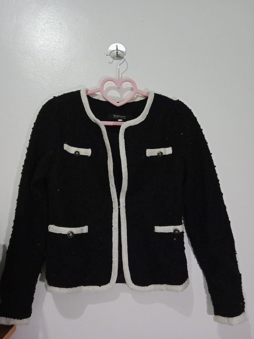 Parsons Black White Knit Cardigan Jacket (Category: Coats, Jackets and Outerwear) located in Solano. Submitted by bags_infinity (Listing ID 1471223632, Image 1). Description: 💐XS-S ✨slightly negotiable ✨yes, available if still listed.