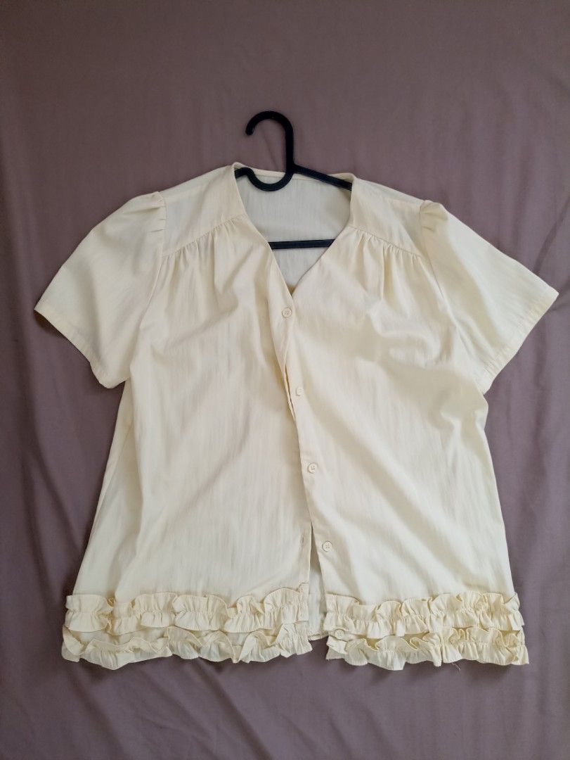 Pastel Yellow Babydoll Top (Category: Blouses) located in Cainta. Submitted by jncrzl (Listing ID 1471133998, Image 1). Description: .