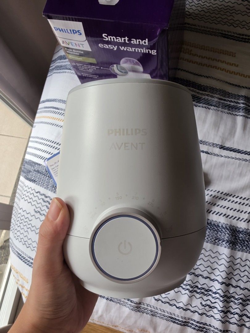 Philips Avent Fast Bottle Warmer Premium (Category: Breastfeeding & Bottle Feeding) located in Pasig City. Submitted by prelovedby.zp (Listing ID 1471180855, Image 2). Description: Bought in May 2025 Complete with box and manual Label slightly faded but no issues when being used SRP of brand new at Php 4,699 RFS: graduated from warming/defrosting milk stash; food heated through microwave MOP: Gcash Location: Pasig.