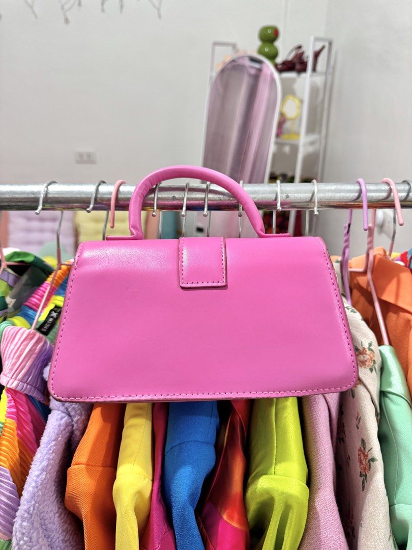 Pink bag with sling (Category: Cross-body Bags) located in Bulacan. Submitted by archivesbyjanine (Listing ID 1471233651, Image 2). Description: .