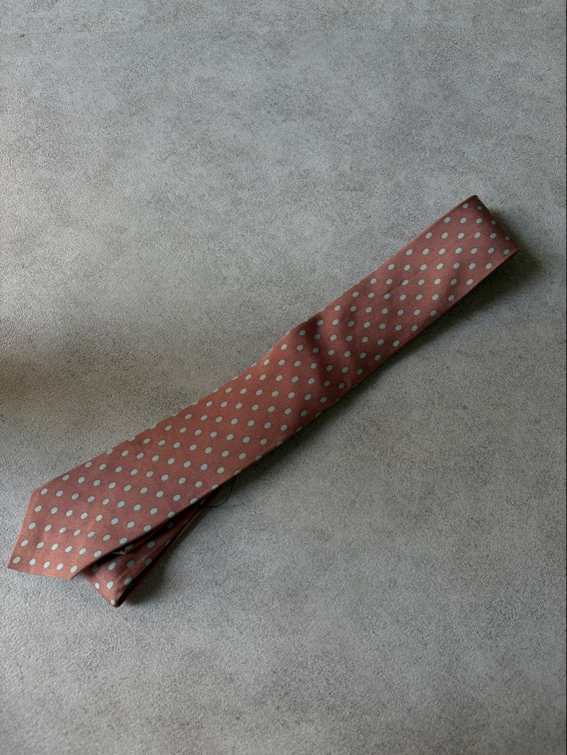 Pink Polka Dots Necktie (Category: Ties) located in Pasig City. Submitted by chamoisee (Listing ID 1471296500, Image 1). Description: mini necktie.
