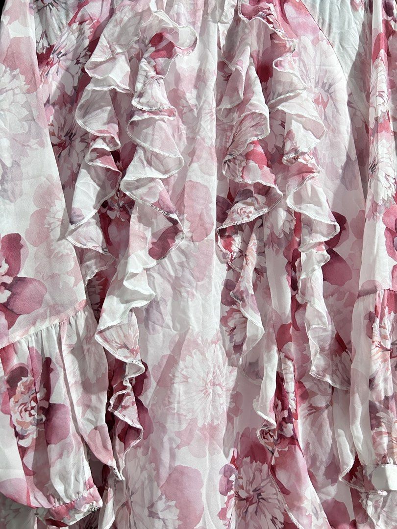 Pink Ruffle Floral Dress (Category: Dresses) located in Davao. Submitted by yzellr005 (Listing ID 1471157540, Image 2). Description: .