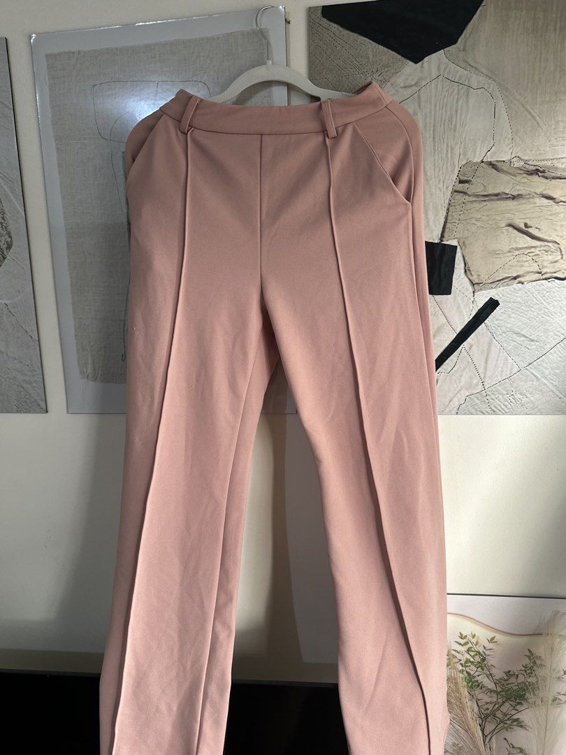 Pink trouser size XS 24-26 (Category: Other Bottoms) located in Mandaluyong City. Submitted by nixcalliz (Listing ID 1471253929, Image 1). Description: .
