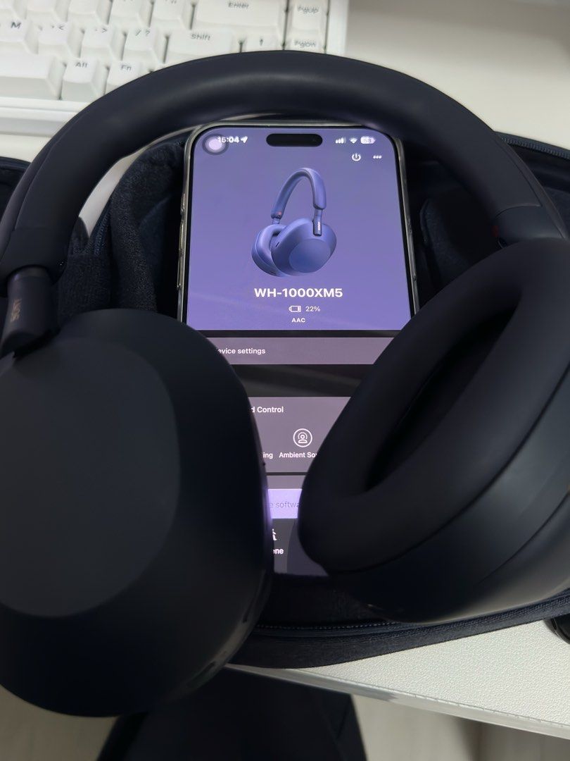 PLS READ BELOW!!! SONY XM5 RUSH SALE (Category: Headphones & Headsets) located in Manila. Submitted by ilovejett (Listing ID 1471200576, Image 3). Description: - SLIGHTLY USED - NO ISSUE - NO HARD DENTS - 100% WORKING - BOUGHT LAST 12-25 - PWEDE SA MAARTE BAWAL SA PANG1T INCLUSIONS: XM5 HEADPHONE CHARGING CABLE AUX CABLE CASE MOP: GCASH ONLY - SHIPPING ONLY (J&T AND LBC) CANT DO MEETUP MY LOCATION IS IN PROVINCE!!!! - ASKING FOR PRIVATE INFORMATI