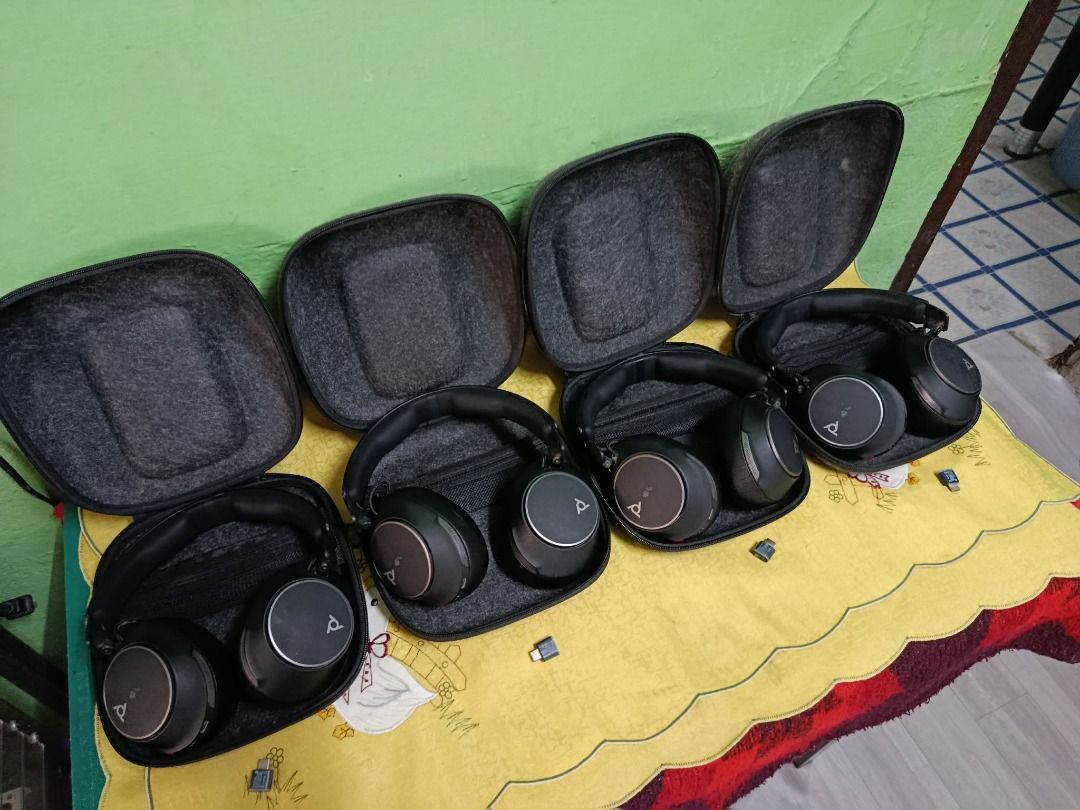 poly voyager surround 80 uc headset (Category: Headphones & Headsets) located in Quezon City. Submitted by carou85958 (Listing ID 1471187557, Image 1). Description: GOOD WORKING model .poly voyager surround 80 uc prize p1500 each nalng as is nalang mura na yan pick up para sure at matest mo 17 ibp road batasan hills qc.