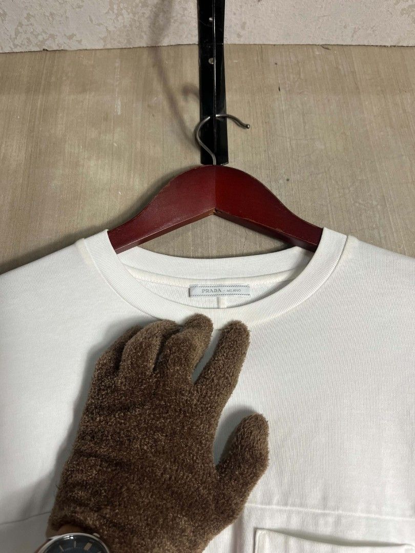 Prada Milano Basic Tag Logo White Tee (Category: Shirts) located in Dagupan City. Submitted by thelastpiece.ph (Listing ID 1471241162, Image 3). Description: Prada Milano Basic Tag Logo White Tee •Last Photo Piece Ref. sɪᴢᴇ: Large-XLarge ᴡɪᴅᴛʜ: 21 ʟᴇɴɢᴛʜ: 25 𝙲𝚘𝚗𝚍𝚒𝚝𝚒𝚘𝚗: Like New ɪssᴜᴇ: None 💳𝙼𝚘𝚍𝚎 𝙾𝚏 𝙿𝚊𝚢𝚖𝚎𝚗𝚝: 𝙶𝚌𝚊𝚜𝚑 / 𝙿𝚊𝚕𝚊𝚠𝚊𝚗 / 𝙲𝚎𝚋𝚞𝚊𝚗𝚊 𝙻𝚑𝚞𝚒𝚕𝚕𝚒𝚎𝚛.
