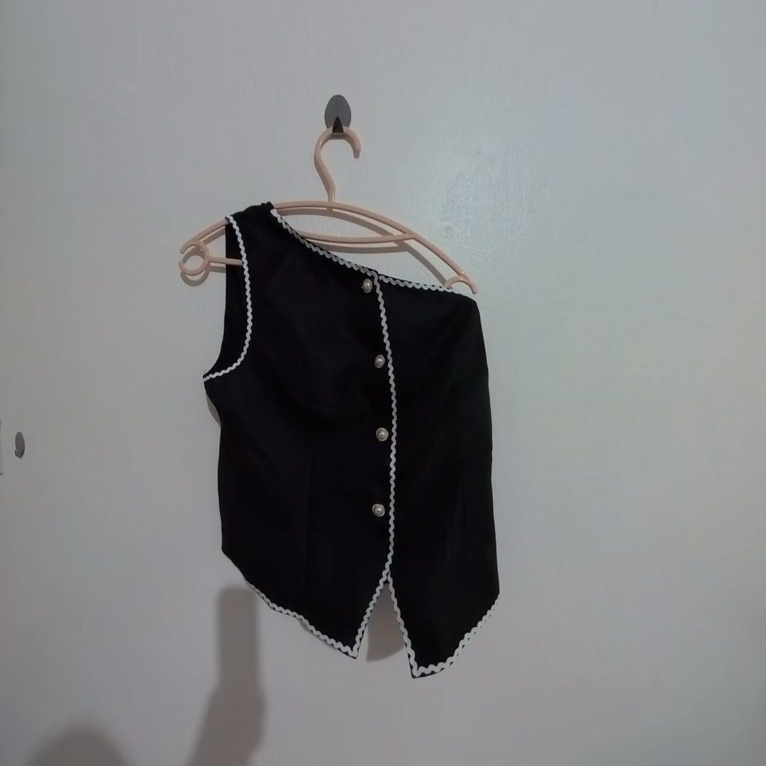Pre loved item (Category: Dresses) located in Manila. Submitted by preloved.bhem (Listing ID 1471234210, Image 2). Description: MOP: cash/gcash.