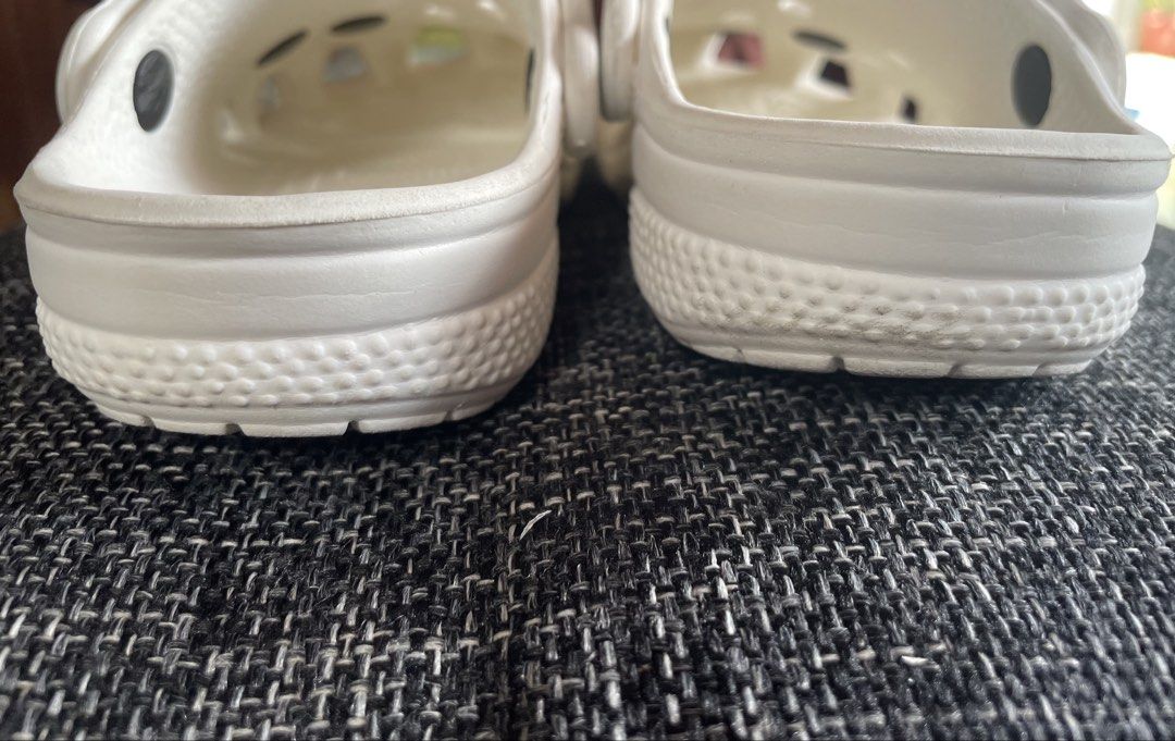 Preloved Crocs (Category: Babies & Kids Fashion) located in Davao. Submitted by aevrylscorner (Listing ID 1471134265, Image 3). Description: Excellent Condition C9 on tag No drag heel Visible crocs logo both pair Mode of payment: GCASH Shipping Schedule: Weekends only Add sf.