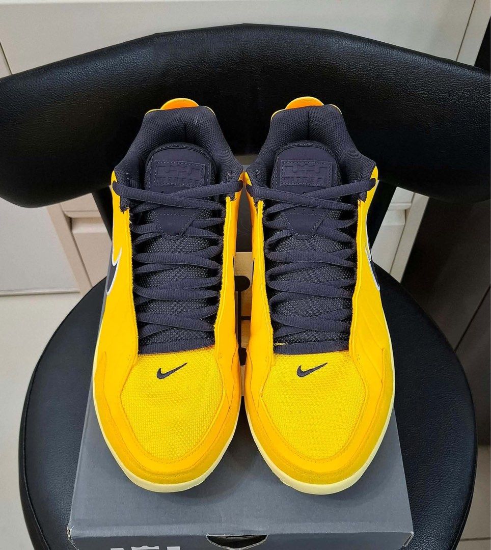 Preloved Nike Lebron Witness IX (Category: Sneakers) located in Pasig City. Submitted by goodfindstudio.ph (Listing ID 1471148359, Image 1). Description: Preloved Nike Lebron Witness IX Size 9 US In excellent condition as seen in photos.