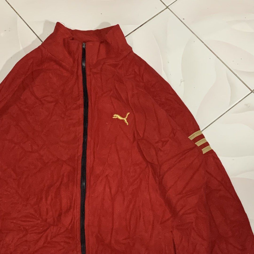 Puma full zip track jacket (Category: Coats, Jackets and Outerwear) located in Bacolod City. Submitted by dasmarinascarlo (Listing ID 1471196113, Image 2). Description: Puma full-zip track jacket • Color: Red • Dimesions :Width 22.5 :Length 29.5 • Condition: Good condition •Color rate: 9.5/10 📩 Message me for inquiries! 📦 Available for shipping. Please check the photos and measurements before purchasing..