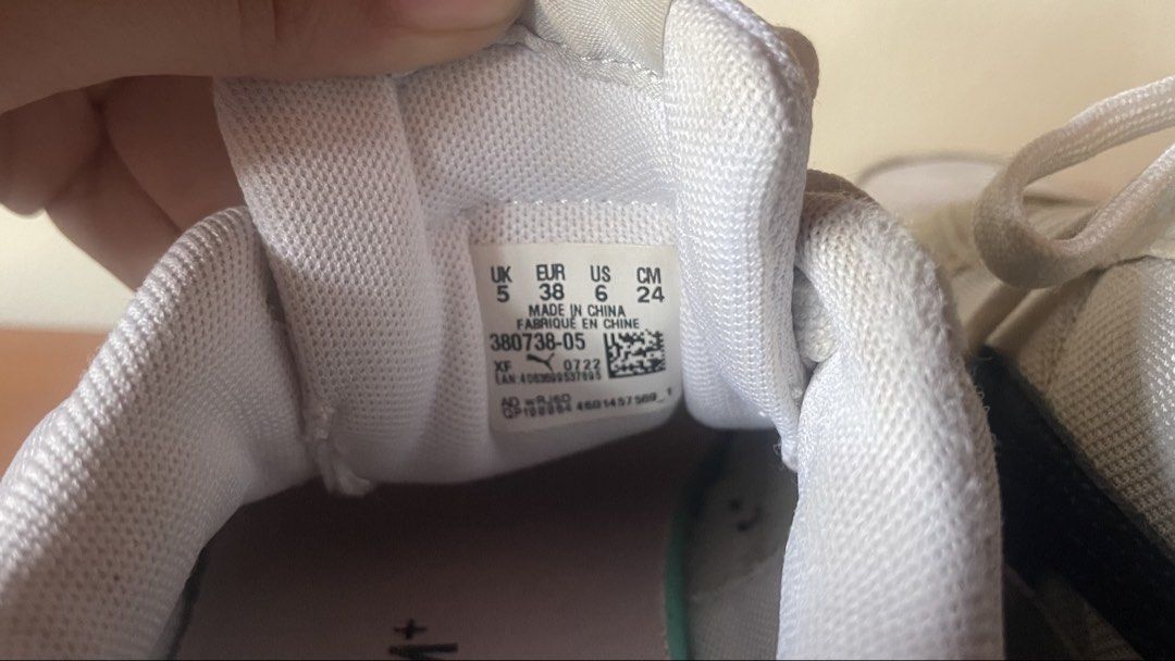 Puma Graviton White Glacial Blue (Category: Sneakers) located in Bulacan. Submitted by 017vic (Listing ID 1471157729, Image 3). Description: • personal pre-loved, bought from Foot Locker in Orchard, SG rfs: no longer using them.