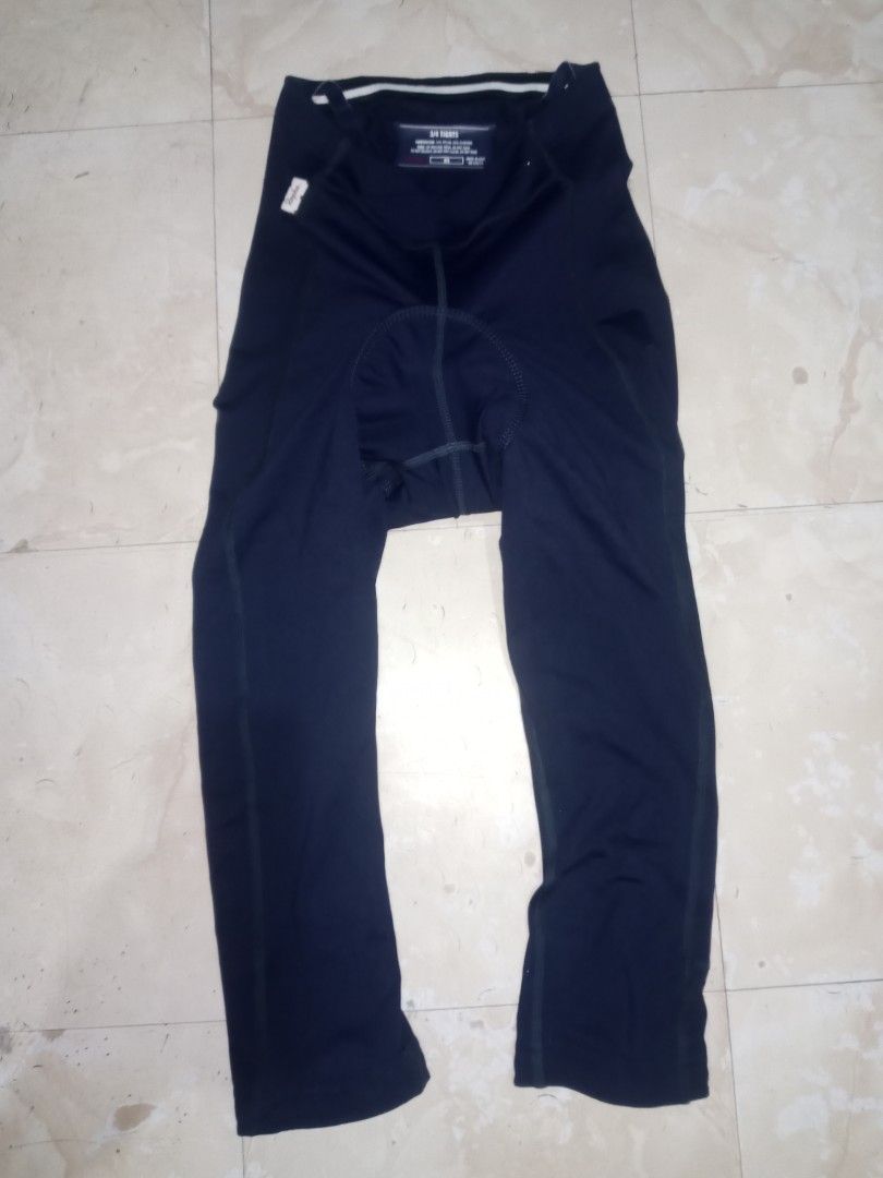 Rapha women's 3/4 cycling tights (Category: Other Sports Equipment and Supplies) located in Dasmarinas. Submitted by francoprancisco (Listing ID 1471221430, Image 3). Description: Rapha women's 3/4 cycling tights xs on tag fit to small women 27-30 x 27 dimes. lighweight/moistwick excellent cond no issue 850 plus sfee.