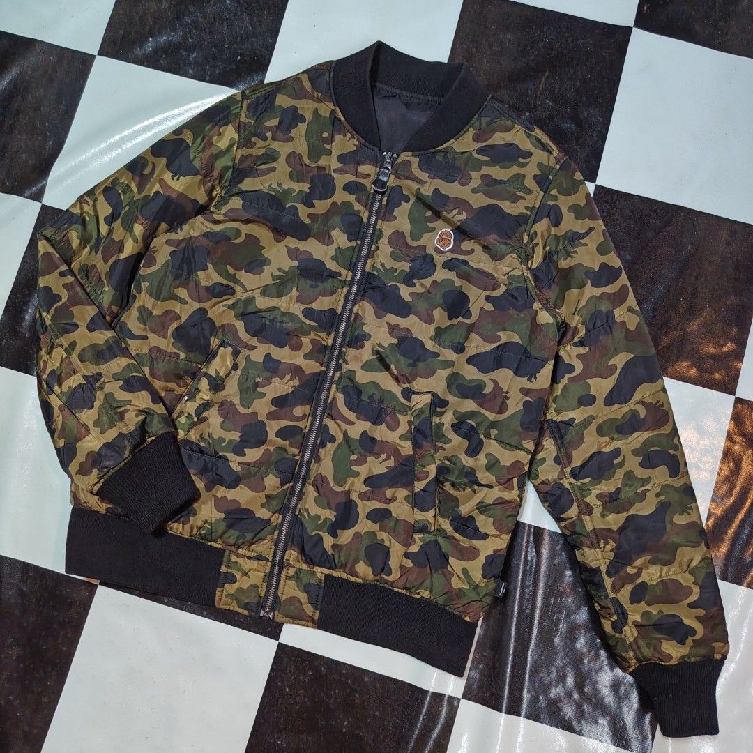 REVERSIBLE BOMBER JACKET (Category: Coats, Jackets and Outerwear) located in Leyte. Submitted by thrift_by_nblza (Listing ID 1471268732, Image 1). Description: Size: Large Dimension: 22 x 27 Issue: Minimal Leather patch damage Condition: 9.5/10 Color: 10/10 No discoloration P2,499 Shipped Only! 📩✈️ Courier: JNT Loc: Leyte Mop: Gcash.