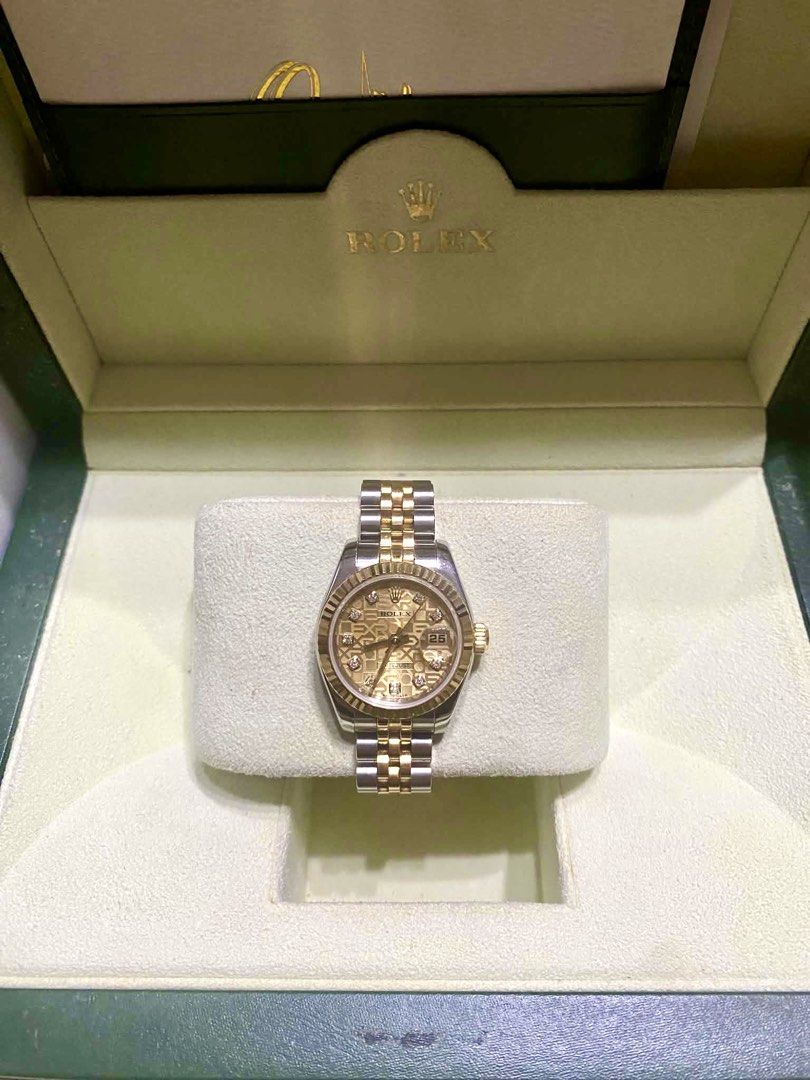 ROLEX LADY DATEJUST 26mm (Category: Luxury Watches) located in Manila. Submitted by abichoa (Listing ID 1471135971, Image 1). Description: .