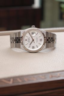(Category: ) located in . Submitted by vintage.grail (Listing ID 1471150968, Image 1). Description: .