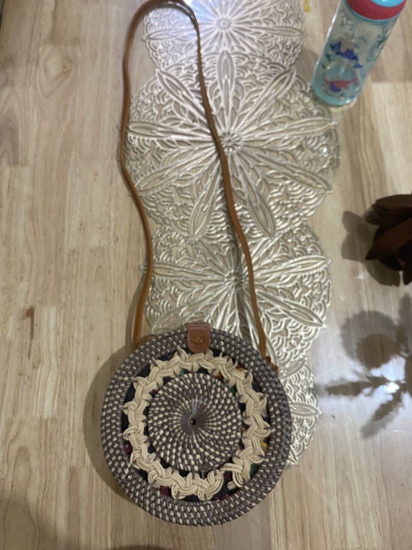 Round Rattan beach bag (Category: Beach Bags) located in Lucena. Submitted by selenaandco (Listing ID 1471257711, Image 2). Description: no issue never been use nakatago lang .
