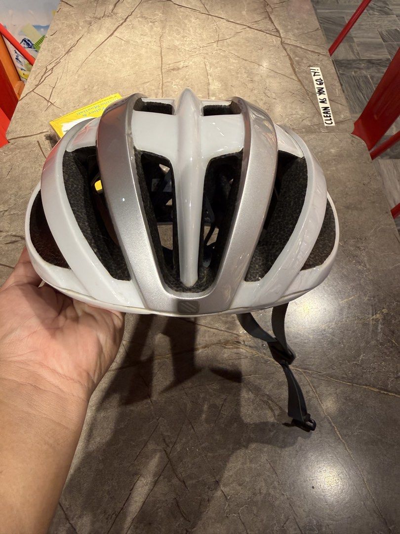 Rudy Project Venger cycling helmet white silver (Category: Bicycles) located in Marikina City. Submitted by russelcor34413 (Listing ID 1471137666, Image 1). Description: - Brand: Rudy Project Venger cycling helmet - Color: Sleek white and silver colorway - Ventilation: Multiple ports for steady airflow on hot rides - Fit: Adjustable retention system at the back for a secure fit - Condition: Clean interior padding, straps and buckle included - Use