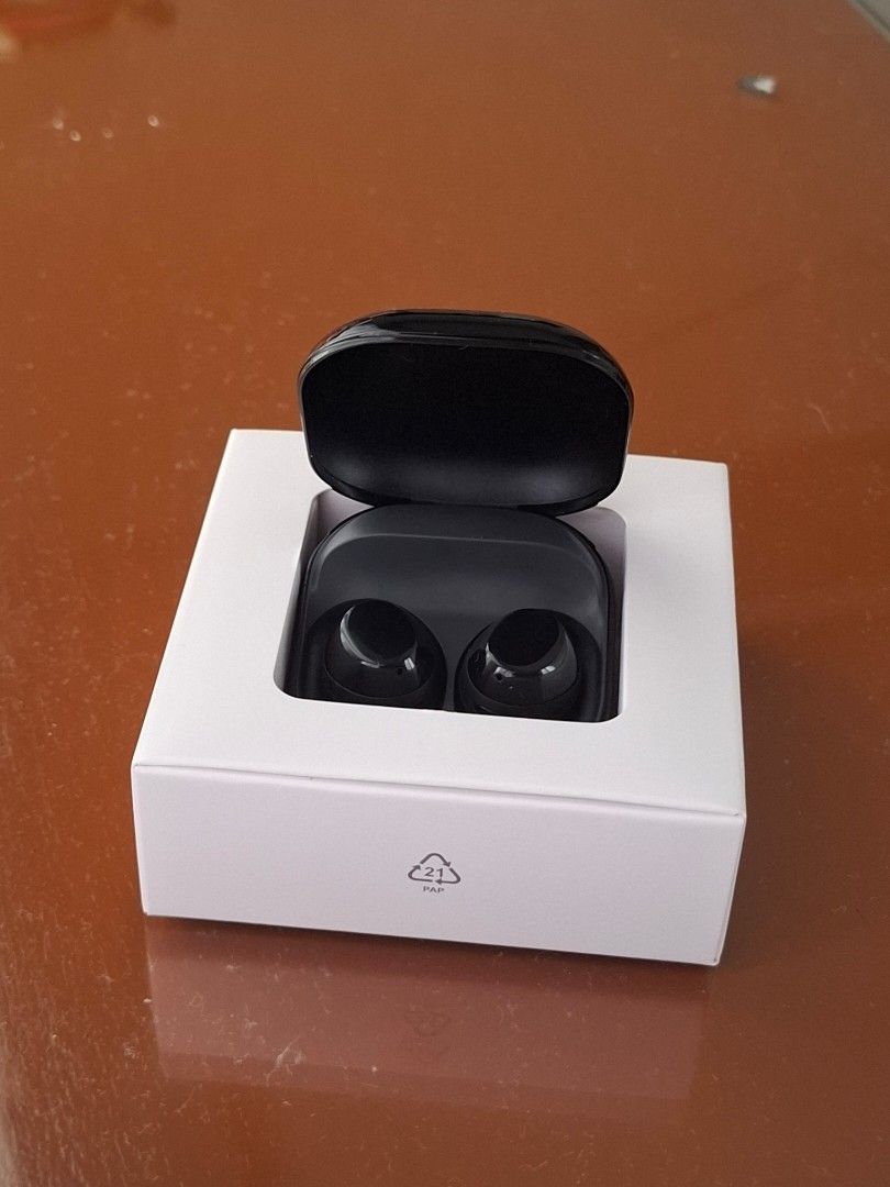 Samsung Galaxy Buds Core (Category: Earphones) located in Manila. Submitted by jennifera33915 (Listing ID 1471266004, Image 2). Description: 🎧 FOR SALE: Samsung Galaxy Buds Core Selling my Samsung Galaxy Buds Core! ✨ Barely used ✨ Good as new condition ✨ 100% working, no issues ✨ Complete with original box ✨ Well-maintained and properly stored 💰 PRICE: ₱1,300 (Negotiable) RFS: Barely used / No longer needed. 📍 Meet-up or delivery (Batasan Hill
