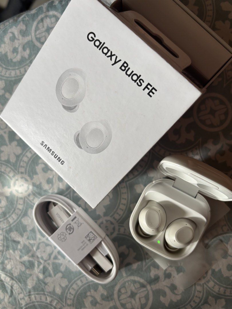 Samsung Galaxy Buds FE White Wireless Earbuds (Category: Earphones) located in Cebu City. Submitted by thvcarte (Listing ID 1471142533, Image 2). Description: Samsung Galaxy Buds FE 🎧 • Lady-owned and well-maintained • Clean and properly taken care of • Comfortable and secure fit with wing tips • Active Noise Cancellation (ANC) • Ambient Sound mode • Clear sound quality with powerful bass • 360 Audio for an immersive listening experience • Long 