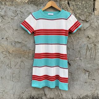 (Category: ) located in . Submitted by _thrift.clothes._ (Listing ID 1471130612, Image 1). Description: .