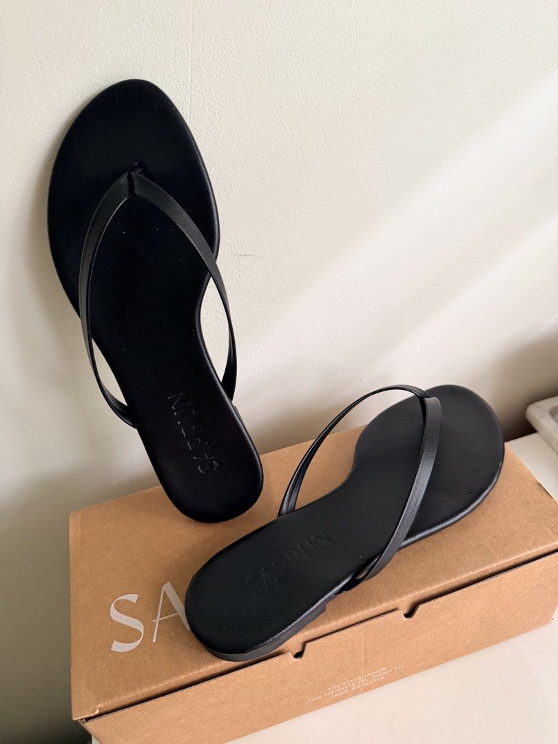 SAPPUN Black Thong Sandals (Size 240mm) (Category: Flats & Sandals) located in Paranaque City. Submitted by inmycloset08 (Listing ID 1471172076, Image 2). Description: 🌸US 7, korean size 240mm (but could fit size 6) 🌸Trendy minimalist, super comfy and looks really nice 🌸Used once, clean soles no wears on the footbed. 🌸rfs: bought a smaller size. 🌸 via lalamove pick up only .