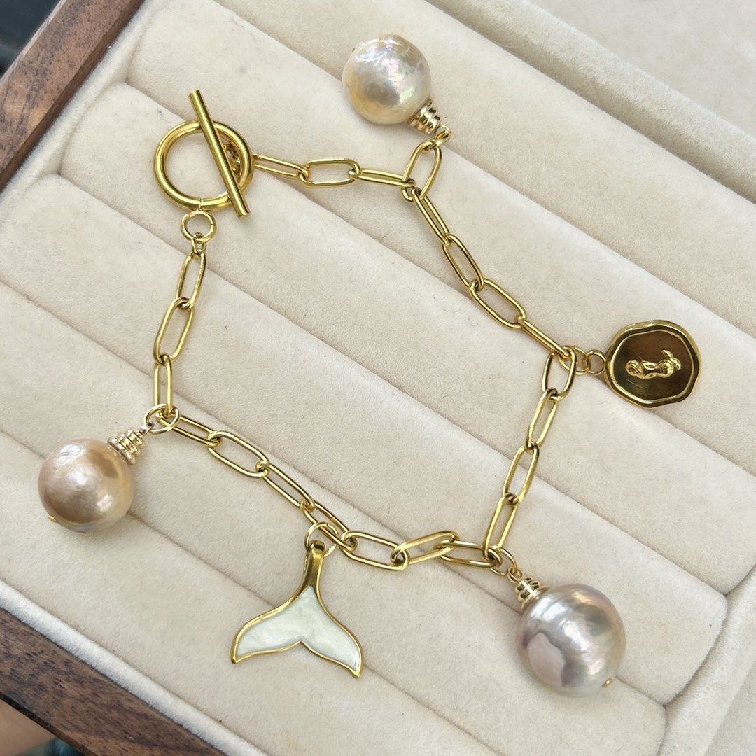Sea inspired Charm bracelet (Category: Bracelets) located in Lipa City. Submitted by avenueusco_ph (Listing ID 1471147966, Image 2). Description: With authentic pearl charm ✨🦪 Titanium steel setting, nonfading, hypoallergenic. .