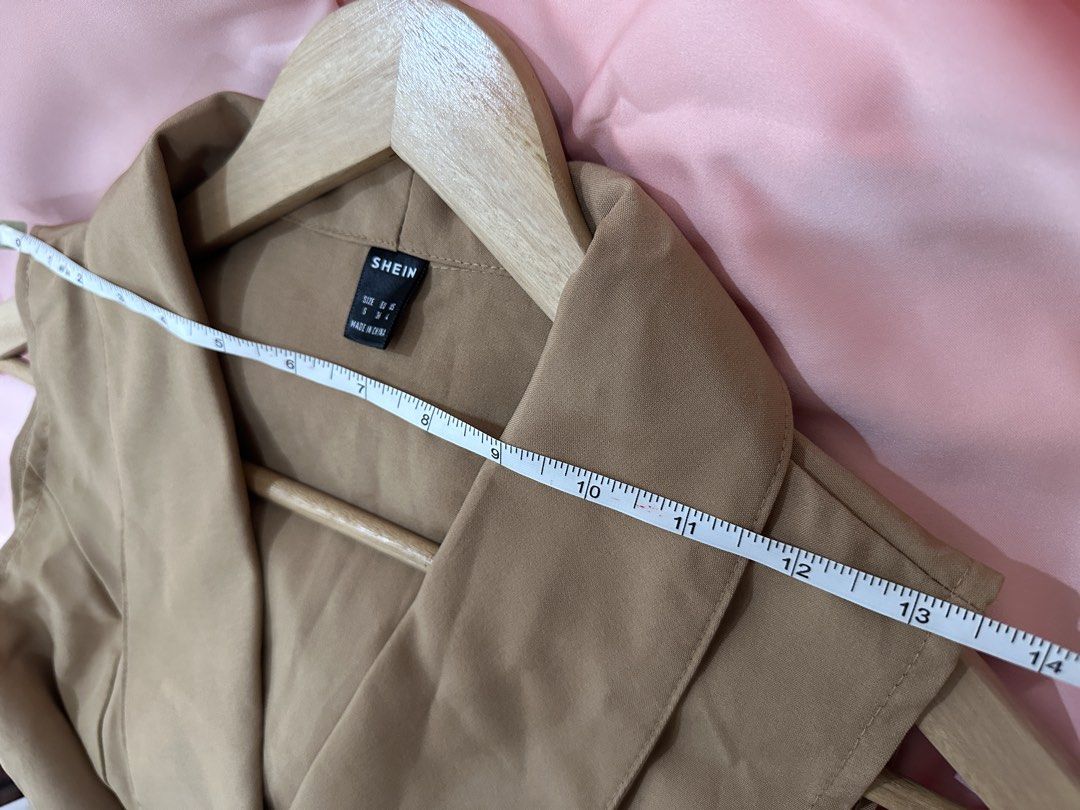 SHEIN coordinates (Category: Sets or Coordinates) located in Bacoor. Submitted by jmarie22a (Listing ID 1471159562, Image 3). Description: *Never used *Measurements (please also refer to photos) Top (flat measurement): •Shoulder to shoulder: 13.5 inches •Front chest: 18 inches Pants (flat measurement): •Side length from waist: 39.5 inches •Front Waist: 13.75 inches *Payment method: •Maya •Bank transfer (BPI) .