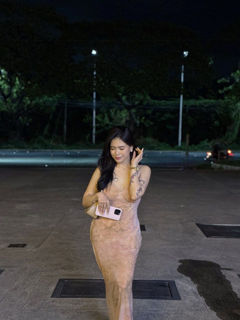 Shein - Dazy dress (Category: Dresses) located in Manila. Submitted by abbypot (Listing ID 1471133194, Image 3). Description: Worn once May shape yung dress No issue.