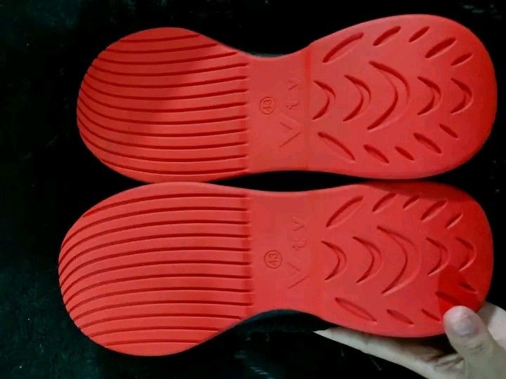 Shoes (Category: Dress Shoes) located in Manila. Submitted by rubymielbona (Listing ID 1471204185, Image 3). Description: - Color: Black with striking red accents - Size: EU 43 - Material: Breathable knitted fabric upper - Design: Lace-up closure with textured cushioning outsole - Condition: Well-maintained and ready to wear - Ideal for: Casual walks, workouts, or everyday streetwear Brandnew vty sneakers Size 43 sale at 899‼️‼️.