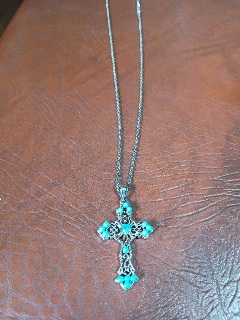 Silvertone cross necklace w blue stone (Category: Necklaces) located in Paranaque City. Submitted by 4thestate.surplusan (Listing ID 1471165659, Image 3). Description: silvertone blue cross necklace.