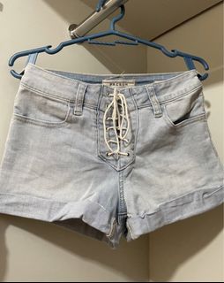(Category: ) located in . Submitted by leocurations (Listing ID 1471222549, Image 1). Description: .