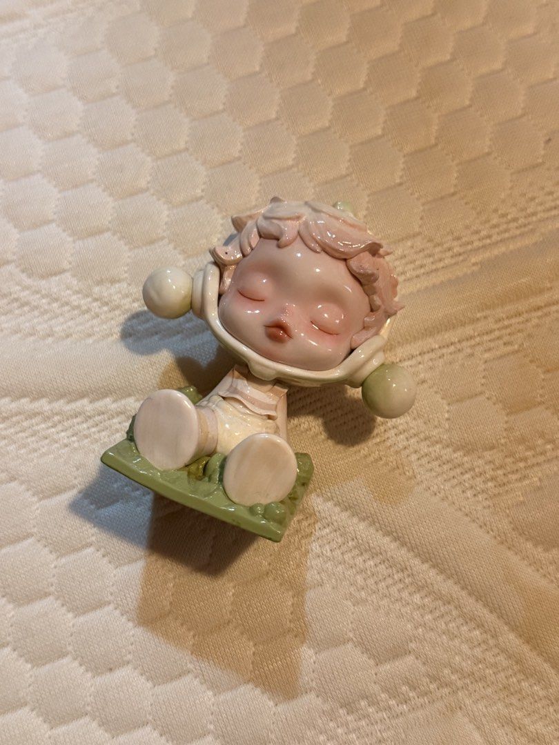 SKULLPANDA MIND WITH THE WIND (Category: Designer & Blind Box Toys) located in Manila. Submitted by esseomoke (Listing ID 1471179877, Image 1). Description: fs mind with the wind skullpanda 200 pesos j&t / lalamove — no box.
