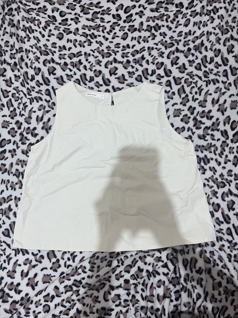 Sleeveless Beige Top Halter (Category: Sleeveless) located in Tarlac. Submitted by blairwaldorf___ (Listing ID 1471125995, Image 1). Description: .