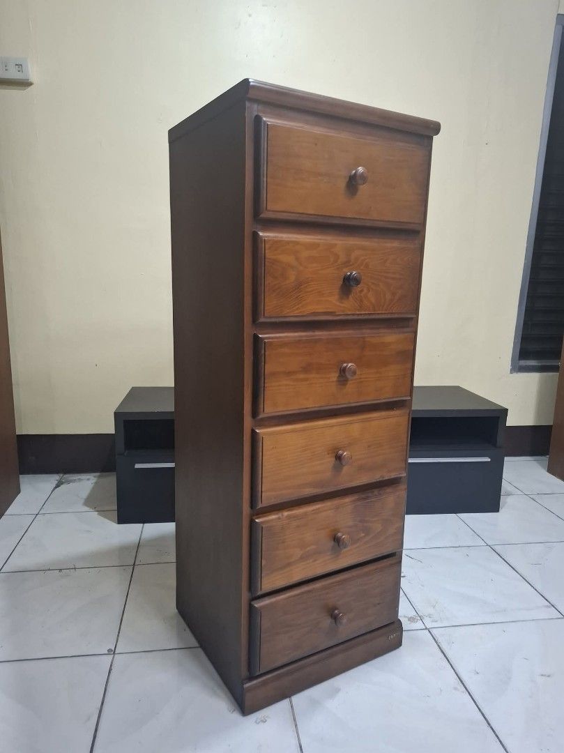 Slim Drawer Dresser (Category: Shelves, Cabinets & Racks) located in Quezon City. Submitted by dannikkishoppe2 (Listing ID 1471148907, Image 2). Description: Slim Drawer Dresser‼️₱7000‼️ Please manage your expectations as there might be minimal flaws. Color may vary due to lighting, it may appear darker or lighter in person. Check photos first before buying. Please refrain from purchasing if you are particular about USED items and imperfections. 