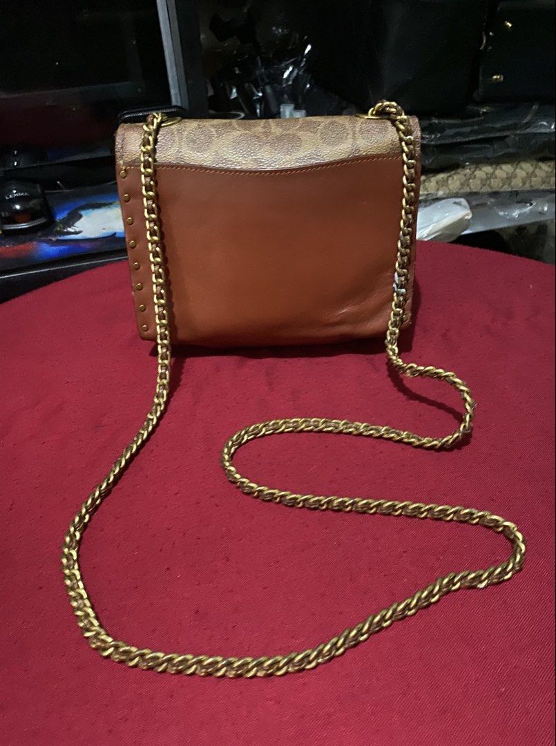 Sling bag (Category: Cross-body Bags) located in Manila. Submitted by gelaimarieh (Listing ID 1471171042, Image 2). Description: .