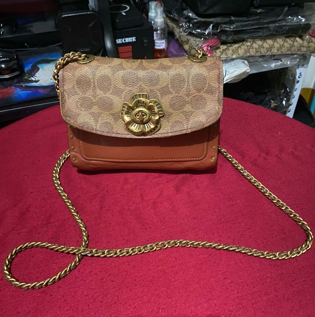Sling bag (Category: Cross-body Bags) located in Manila. Submitted by glaiza02 (Listing ID 1471182119, Image 1). Description: .