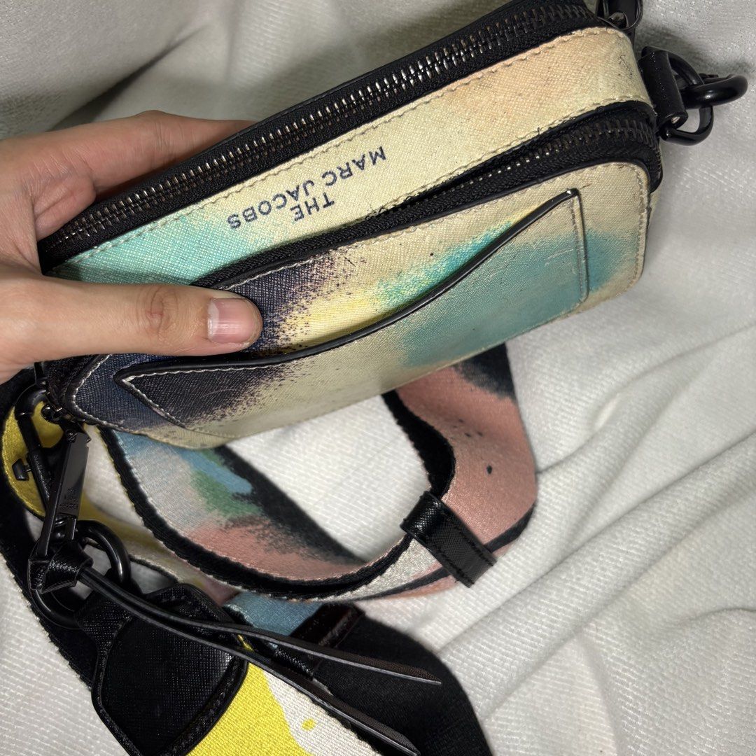 SLING BAG MARC JACOBS (Category: Cross-body Bags) located in Manila. Submitted by daphnefinds3 (Listing ID 1471291298, Image 3). Description: ~FOR NOT MASELAN LANG ~NEED RETOUCH ~PERSONAL USED ONLY ~MADUMI LOOB ~MINE AS IS.
